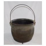 Antique cast iron 3 toed kettle w/ bail handle,