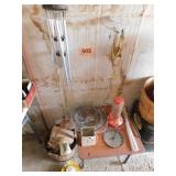 2 wind chimes - Basket of electrical parts - Mid