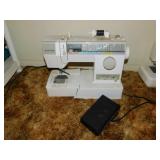Singer portable sewing machine w/ foot pedal &