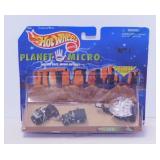 2000 Hot Wheels Planet Micro UFO Recovery set on