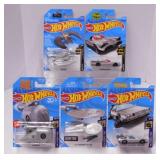 10 Hot Wheels cars on cards: Batman - Star Trek -