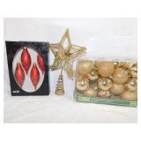 2 boxes glittery Christmas tree ornaments - Star