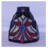 Tiffany style stained glass lamp shade, 6" tall