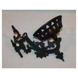 Early American Victorian style cast iron wall