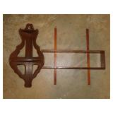 Wooden corner ï¿½tagï¿½re shelf, 22" tall - Plastic