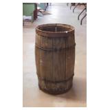 Antique nail keg barrel - Nice croquet mallets -
