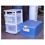 Plastic storage containers: Rubbermaid - Bella &