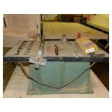 Delta 10" motorized bench saw, 27" x 17" x 14"