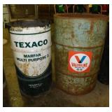 2 vintage metal oil barrels: Texaco - Valvoline -