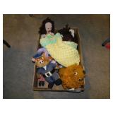 Crocheted stuffed animals & dolls w/ small