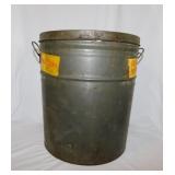 Vintage galvanized steel lard tin w/ lid, 12"