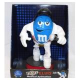 New M&M's musical animation Elvis Presley in box,