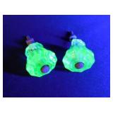 5 glass door knobs pulls, 2 are Uranium &