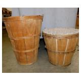 2 vintage wooden bushel baskets, tallest is 21'