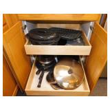 Vintage graniteware - Pots & pans w/ lids