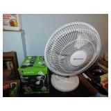 Comfort Zone oscillating fan - Greenlite LED desk