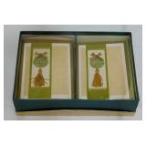 Box of new elegant Christmas cards - New guest