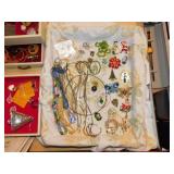 Ladies costume jewelry: Necklaces - Holiday pins