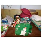 Christmas pillows - Tree skirts - Stuffed toys &