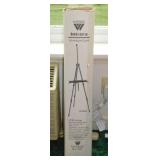 Portable aluminum easel in zippered bag