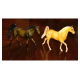 2 Hartland horses: Arabian Palomino and Dark Bay