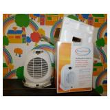 2 Feature Comforts oscillating electric heater