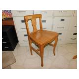 Vintage oak vanity side chair w/ t-back, 16" wide