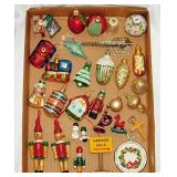 Vintage Christmas tree ornaments: Blown glass -