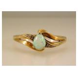 10K yellow gold teardrop opal ring, size 11
