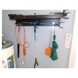 Wooden shelf - 5 grabber reachers - Umbrella &