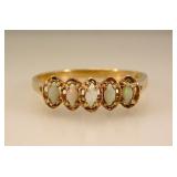 10K yellow gold ring w/ 5 opals, size 10