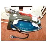 Black & Decker steam iron - Ironing board