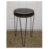 Metal plant stand w/ hairpin legs, 12" x 20" -