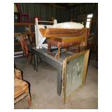 Antique furniture: Mirror w/ gold frame -