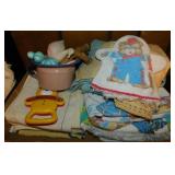 Kid's bath linens - Blanket - Teddy bear rattle -