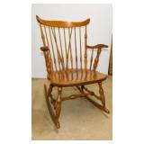 Lovely Nichols & Stone maple Windsor spindle back