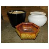 4 pottery patio planters