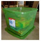 Rubbermaid storage tote w/ lid - Games -