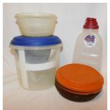 Vintage Tupperware bowls w/ lids - Kitchen
