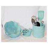 Pastel turquoise stoneware home dï¿½cor -