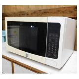 Kenmore digital microwave oven, 20" x 14.5" x 13"