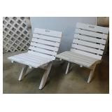 2 wooden portable patio chairs & cushions,