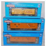 3 new Athearn Roundhouse railroad train cars in