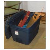 Rubbermaid storage tote w/ lid - Vintage