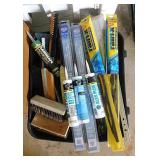 4 new 22' windshield wiper blades - Snow & ice