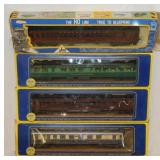 4 AHM railroad train cars in boxes: