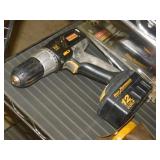 Craftsman tools: 12V drill & battery - Wood