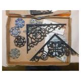 Pair iron shelf brackets - Hinges & door hardware