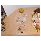 Miniature plastic Walt Disney figures, most new