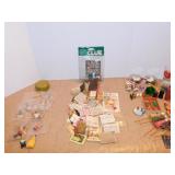 Miniature books, games and newspapers